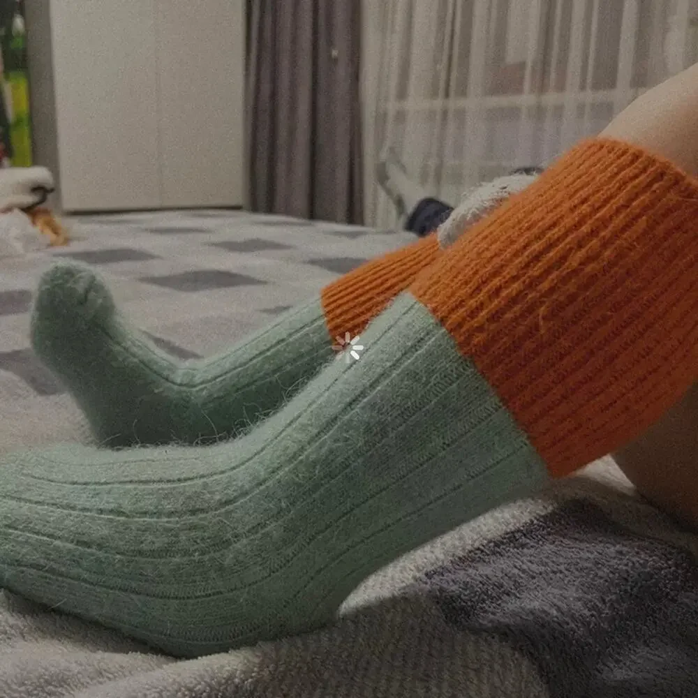New 5-8  years kids’ wool socks